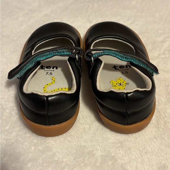 Luen Little Kids Black Dress Shoes - Picture 2 of 5